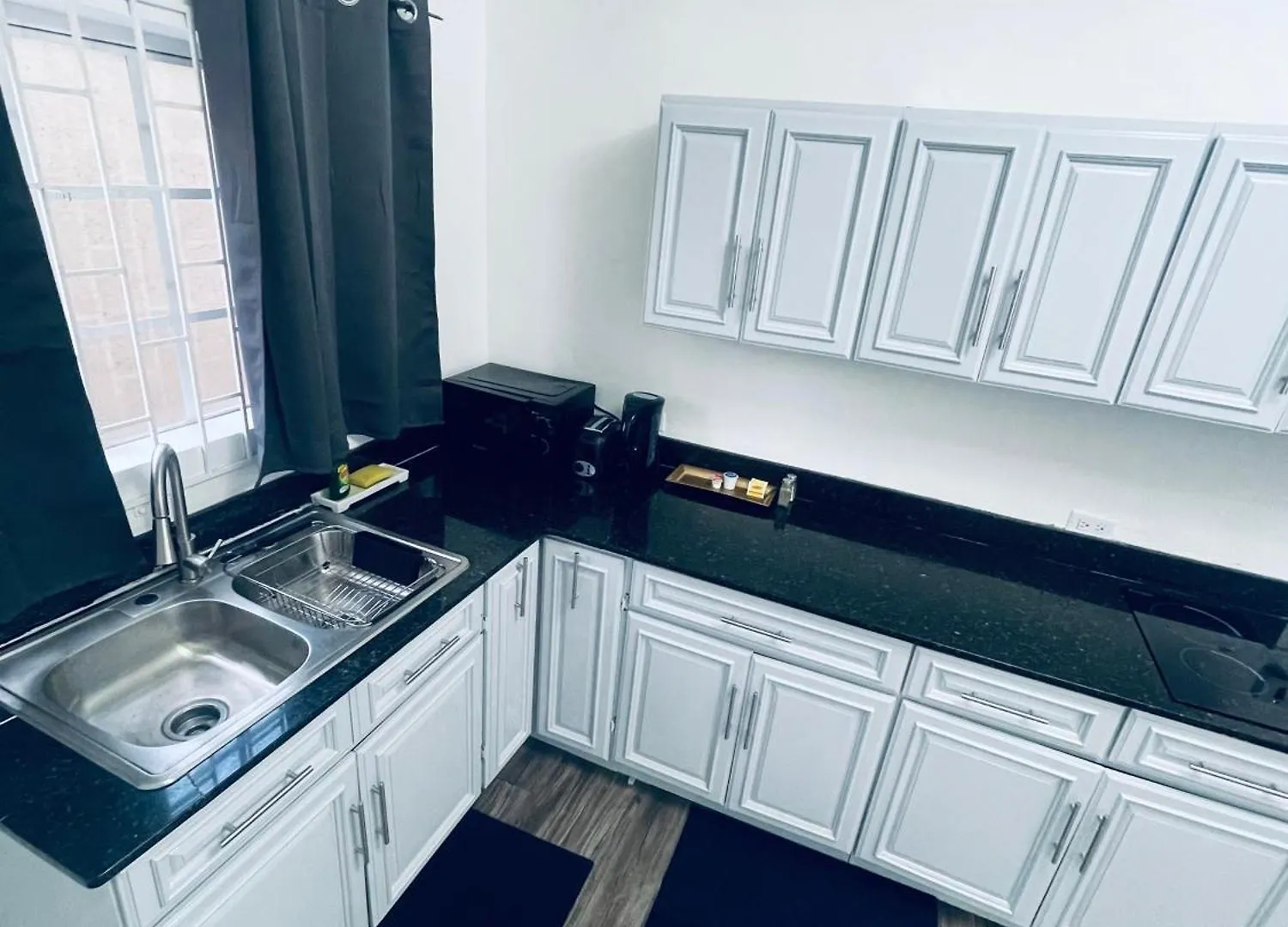 Little-Hideaway, Montego Bay Apartment